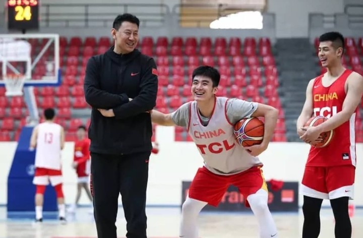 Čínska basketbalová liga môže naplniť optimizmom, ale odďaľuje to